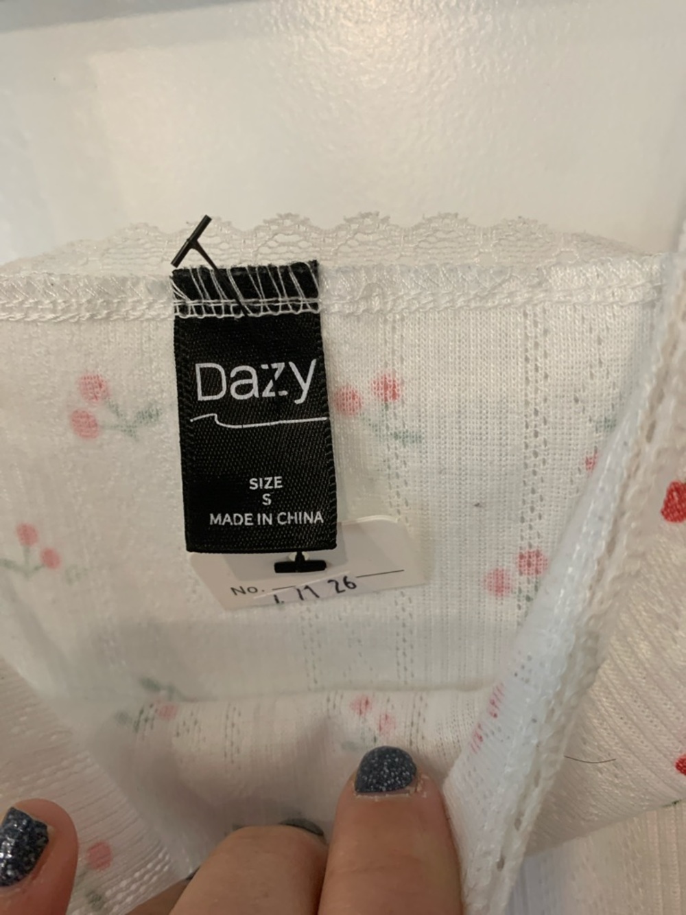 Davy White Cherry-Print Lace Trim Camisole S NWT - Picture 2 of 5